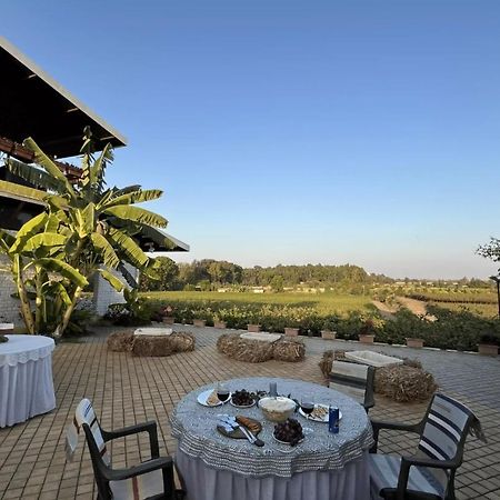 Saffronstays Onellaa, Nashik - Infinity Pool Villa Surrounded By A Vineyard Bagian luar foto