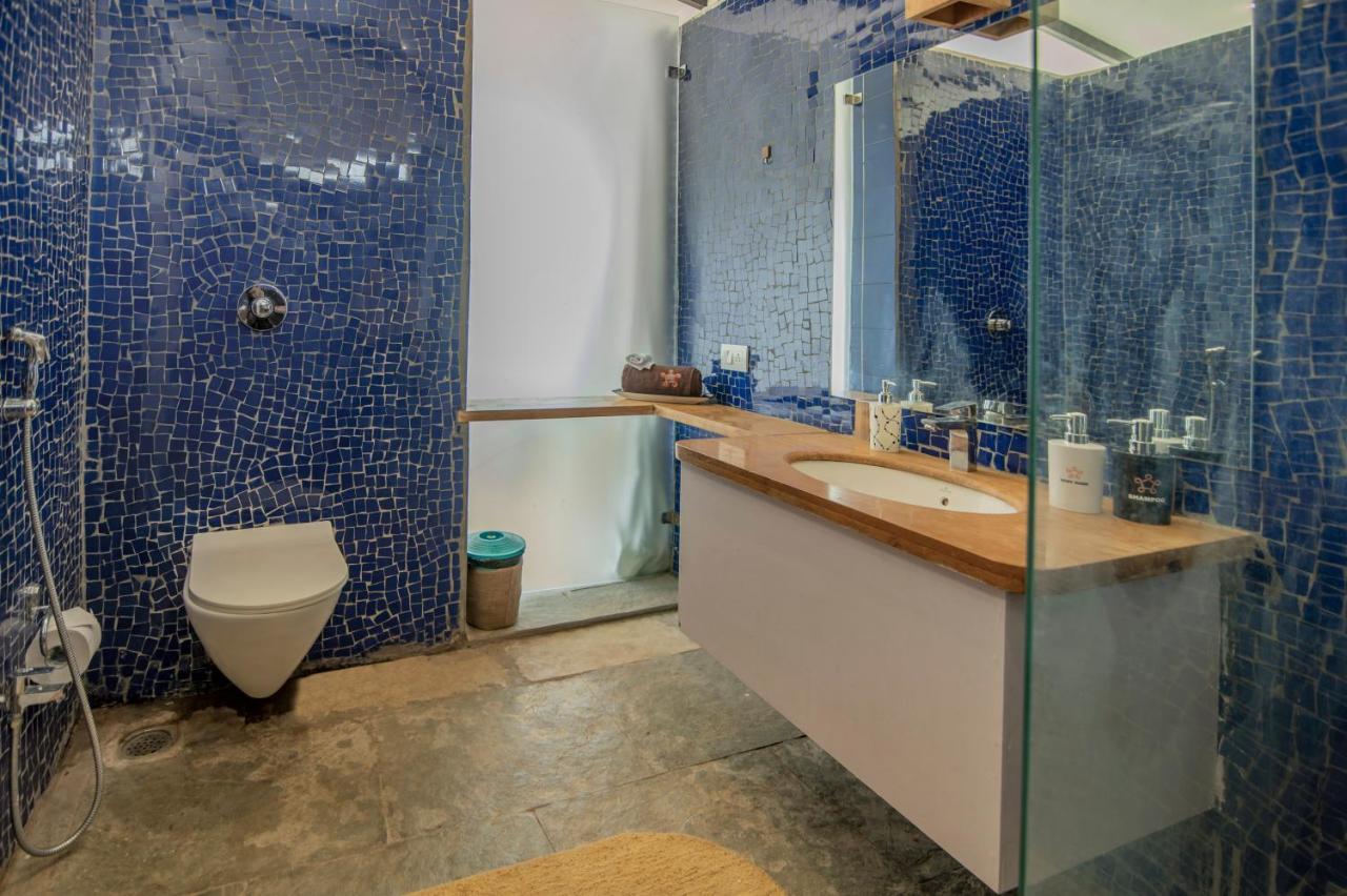 Saffronstays Onellaa, Nashik - Infinity Pool Villa Surrounded By A Vineyard Bagian luar foto